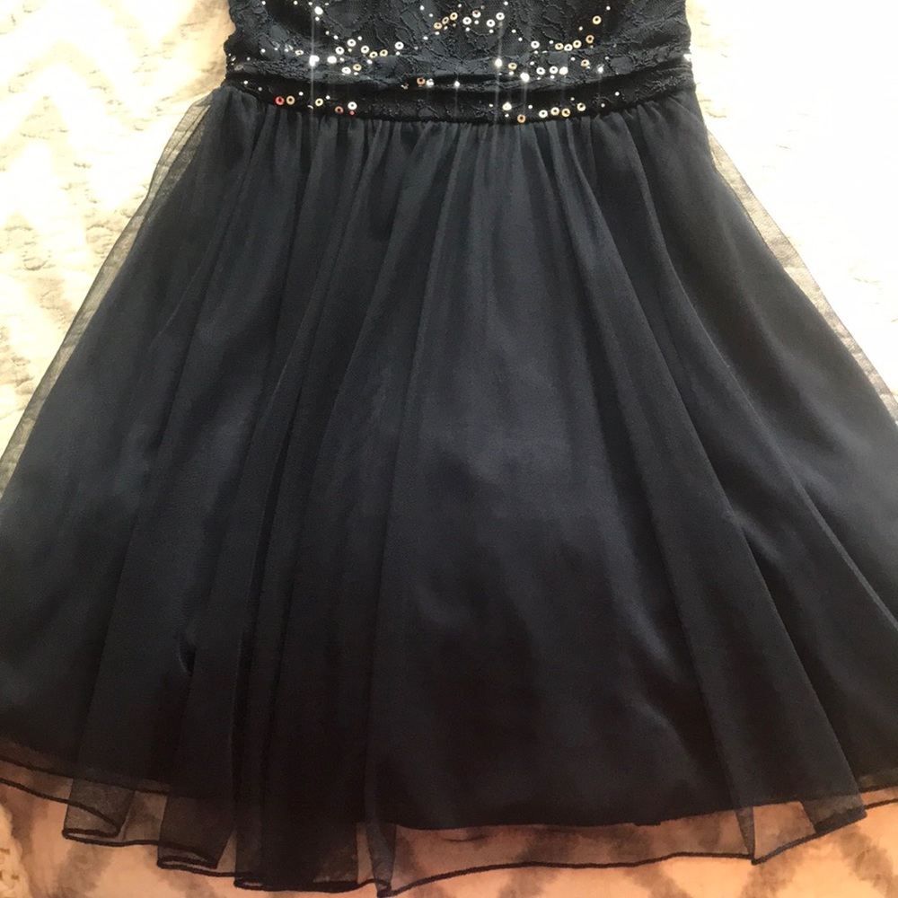 Dress - Picture 3 of 3